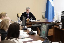 Губернатор провел оргкомитет по 50-летию авиакомплекса